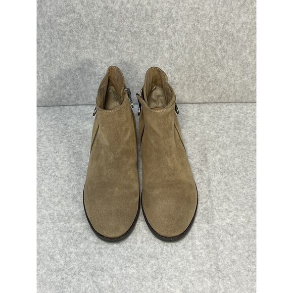 Women's BETTYE MULLER CONCEPT Round Toe Beige Suede Bootie 6.5 - Picture 3 of 12